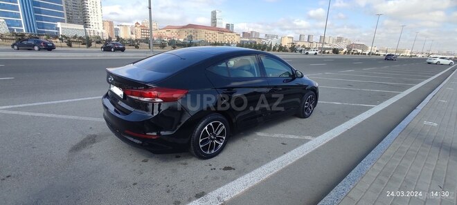 Hyundai Elantra 2018, 67,000 km - 2.0 l - Bakı