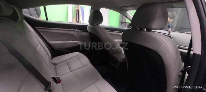 Hyundai Elantra 2018, 67,000 km - 2.0 l - Bakı