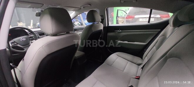 Hyundai Elantra 2018, 67,000 km - 2.0 l - Bakı