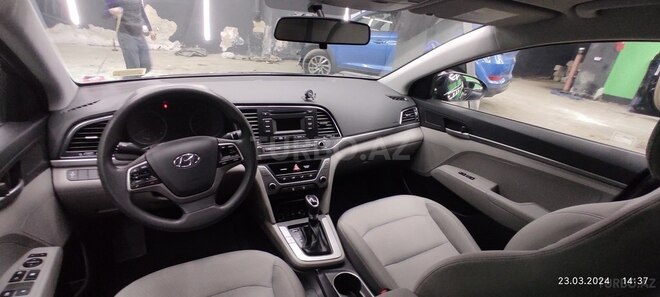 Hyundai Elantra 2018, 67,000 km - 2.0 l - Bakı
