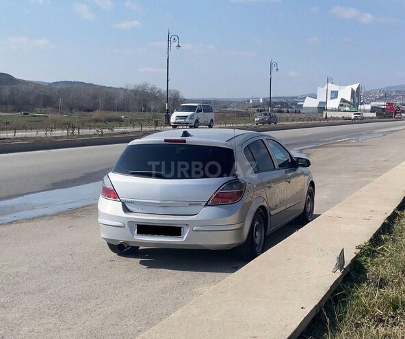Opel Astra 2009, 214,000 km - 1.4 l - Sumqayıt