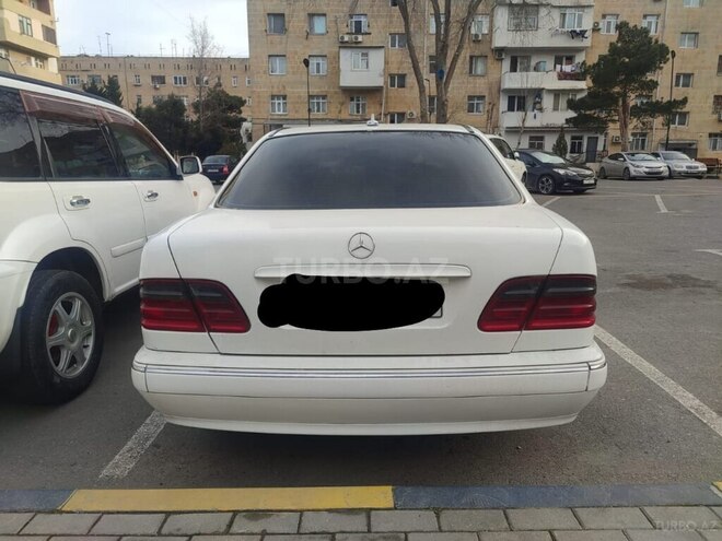 Mercedes E 220 1998, 206,000 km - 2.2 l - Bakı