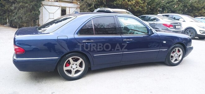 Mercedes E 240 1999, 343,565 km - 2.4 l - Bakı