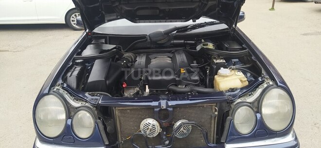 Mercedes E 240 1999, 343,565 km - 2.4 l - Bakı