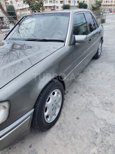 Mercedes E 220 1994, 350,000 km - 2.2 л - Bakı