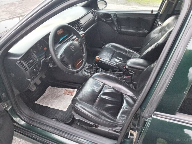 Opel Vectra 1998, 300,000 km - 1.8 l - Zaqatala