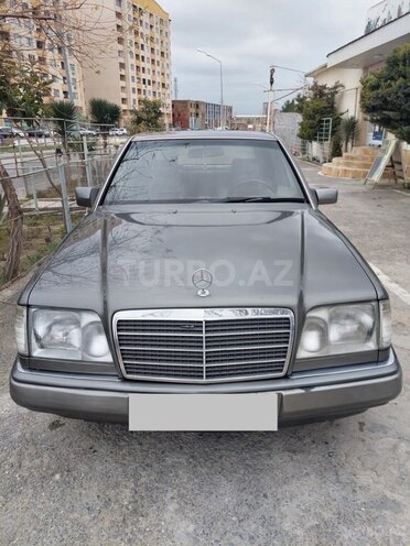 Mercedes E 220 1994, 350,000 km - 2.2 л - Bakı