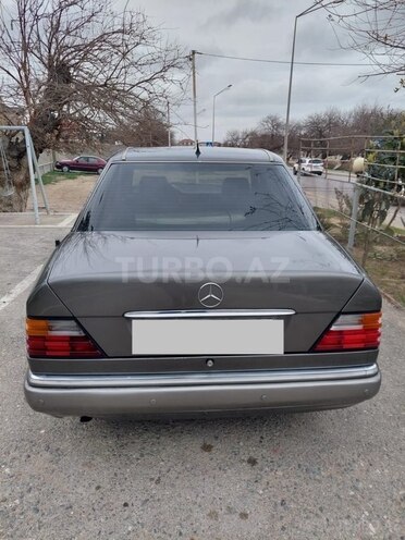 Mercedes E 220 1994, 350,000 km - 2.2 л - Bakı