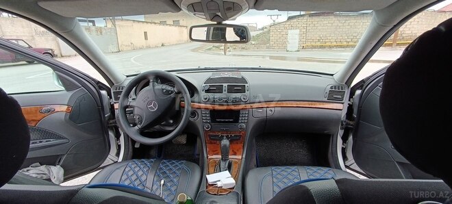Mercedes E 270 2004, 259,699 km - 2.7 l - Bakı