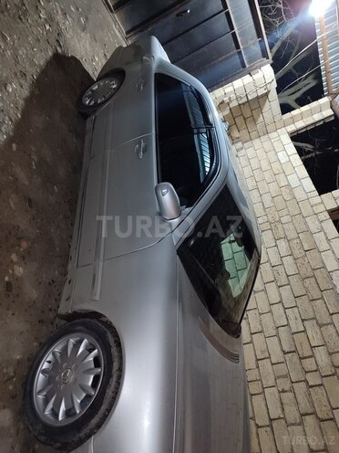 Mercedes E 270 2000, 400,000 km - 2.7 l - Bakı