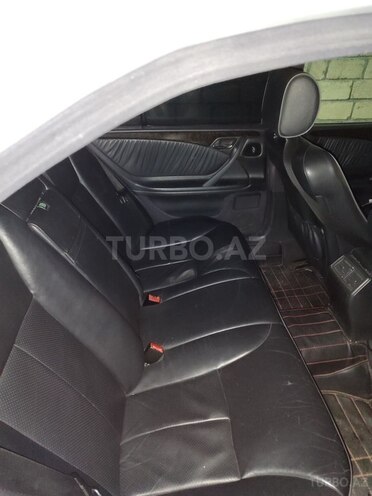 Mercedes E 270 2000, 400,000 km - 2.7 l - Bakı
