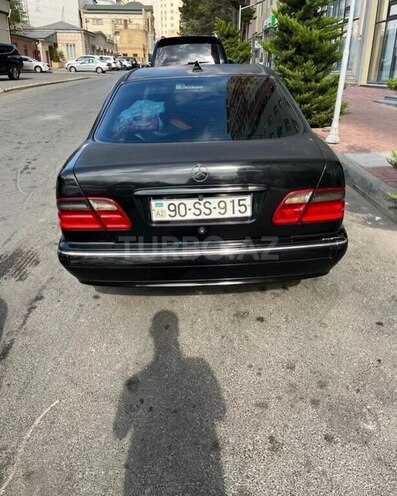 Mercedes E 270 2001, 436,852 km - 2.7 l - Ağcabədi