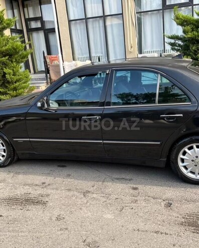 Mercedes E 270 2001, 436,852 km - 2.7 l - Ağcabədi