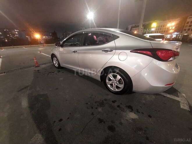 Hyundai Elantra 2015, 133,601 km - 1.6 l - Bakı
