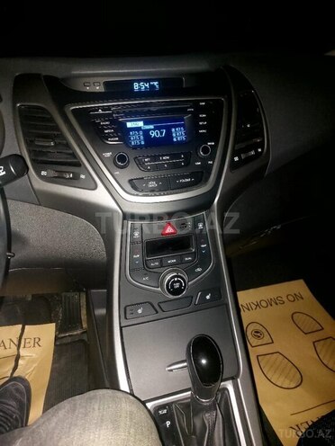Hyundai Elantra 2015, 133,601 km - 1.6 l - Bakı