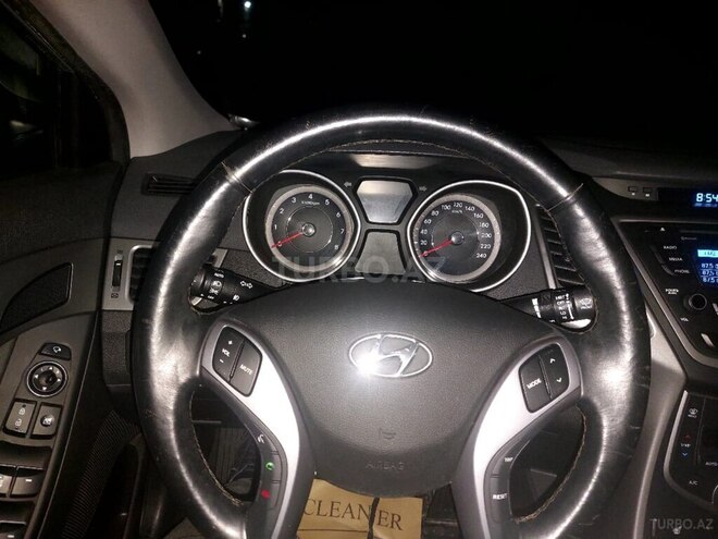 Hyundai Elantra 2015, 133,601 km - 1.6 l - Bakı