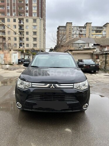 Mitsubishi Outlander 2013, 235,000 km - 3.0 l - Bakı