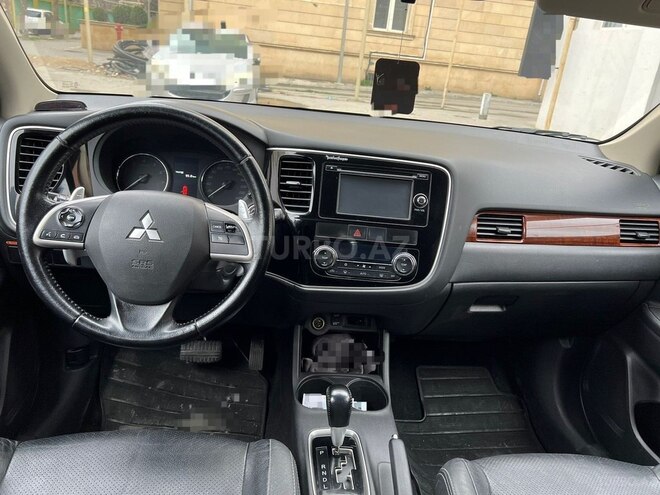 Mitsubishi Outlander 2013, 235,000 km - 3.0 l - Bakı