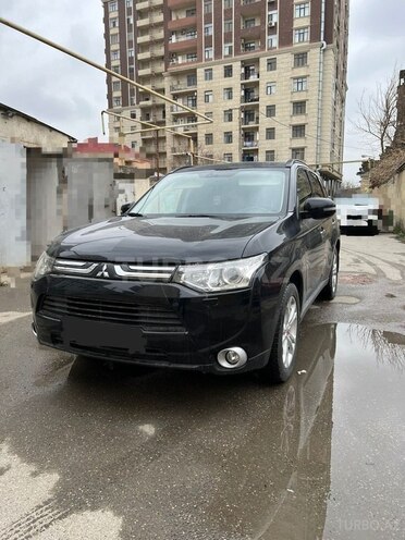 Mitsubishi Outlander 2013, 235,000 km - 3.0 l - Bakı