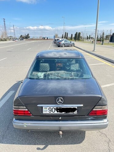 Mercedes E 220 1994, 381,120 km - 2.2 l - Bakı