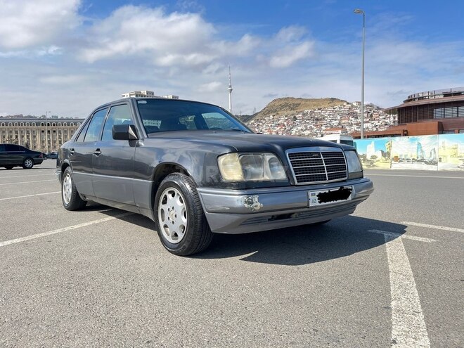 Mercedes E 220 1994, 381,120 km - 2.2 l - Bakı