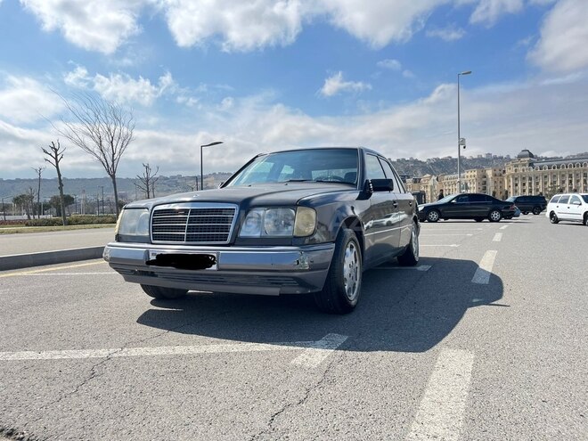 Mercedes E 220 1994, 381,120 km - 2.2 l - Bakı
