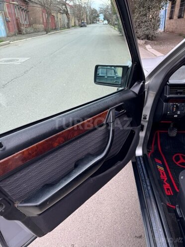 Mercedes E 200 1993, 123,456 km - 2.0 l - Gəncə