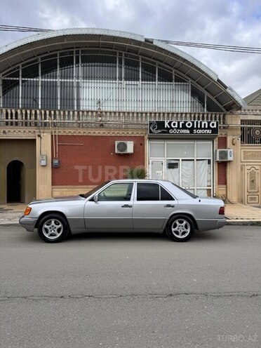 Mercedes E 200 1993, 123,456 km - 2.0 l - Gəncə