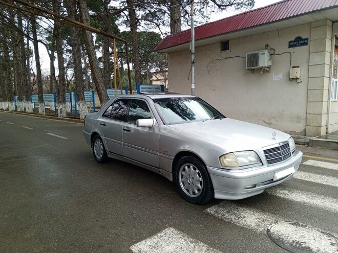Mercedes C 220 1998, 327,418 km - 2.2 l - Sumqayıt