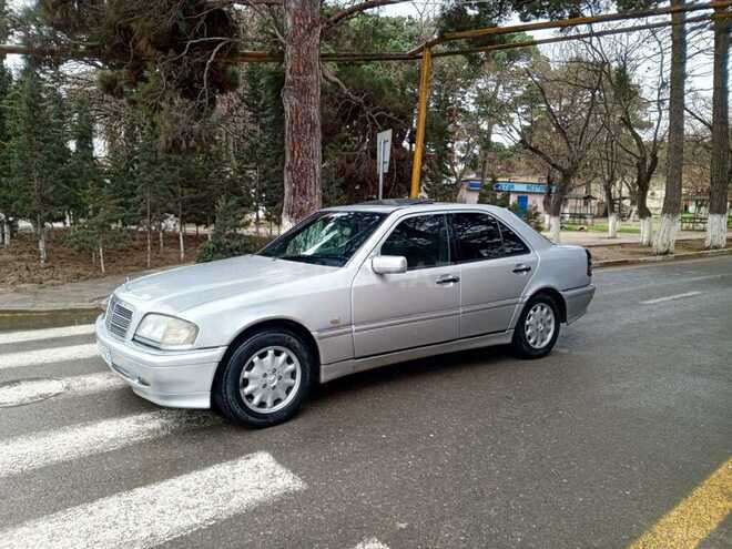 Mercedes C 220 1998, 327,418 km - 2.2 l - Sumqayıt