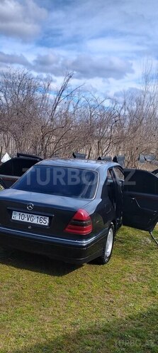 Mercedes C 220 1995, 300,000 km - 2.2 l - Bakı