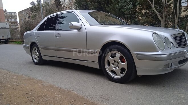 Mercedes E 220 1999, 385,000 km - 2.2 l - Bakı