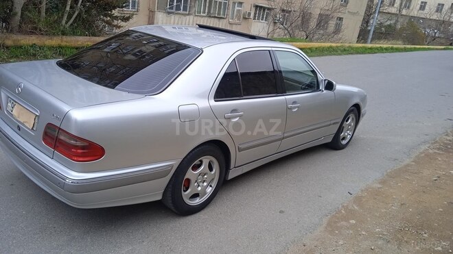 Mercedes E 220 1999, 385,000 km - 2.2 l - Bakı
