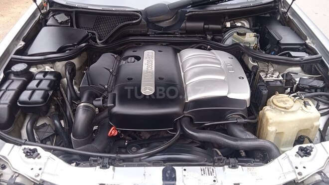 Mercedes E 220 1999, 385,000 km - 2.2 l - Bakı