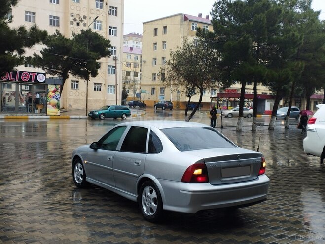 Opel Vectra 2001, 239,155 km - 1.6 l - Sumqayıt