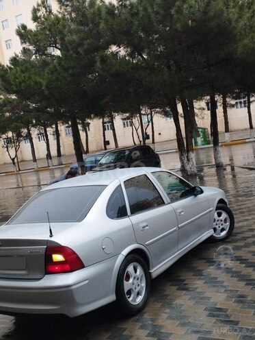 Opel Vectra 2001, 239,155 km - 1.6 l - Sumqayıt