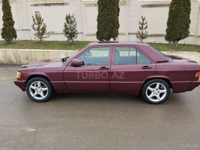 Mercedes 190 1992, 452,850 km - 2.3 л - Göygöl