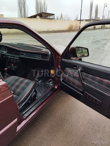 Mercedes 190 1992, 452,850 km - 2.3 л - Göygöl