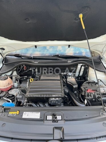 Volkswagen Polo 2019, 155,000 km - 1.6 l - Bakı