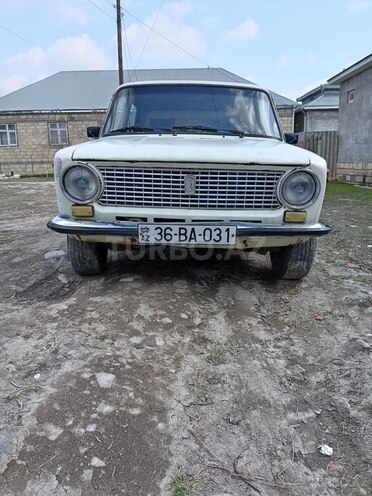 LADA (VAZ) 21011 1975, 726,263 km - 1.5 l - Ucar
