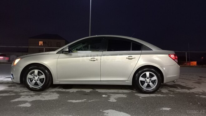 Chevrolet Cruze 2011, 300,000 km - 1.4 l - Sumqayıt