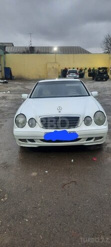 Mercedes E 220 2000, 299,123 km - 2.2 l - Bakı