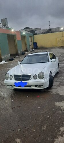 Mercedes E 220 2000, 299,123 km - 2.2 l - Bakı