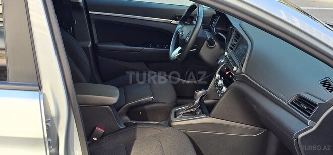 Hyundai Elantra 2019, 67,592 km - 2.0 l - Bakı