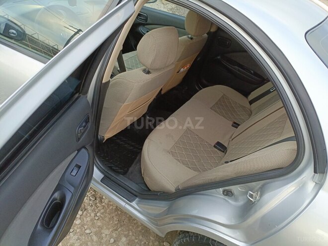 Nissan Sunny 2004, 234,000 km - 1.3 л - Şirvan