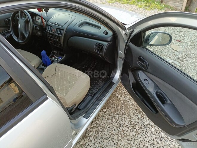 Nissan Sunny 2004, 234,000 km - 1.3 л - Şirvan
