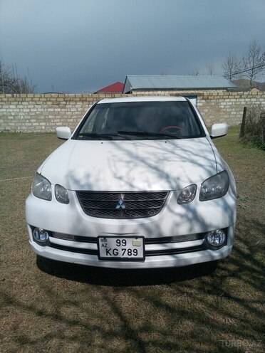Mitsubishi Airtrek 2002, 400,662 km - 2.4 л - Şəki