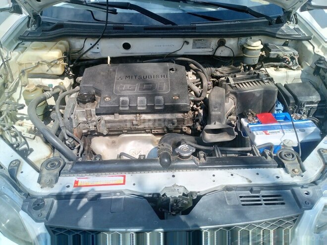 Mitsubishi Airtrek 2002, 400,662 km - 2.4 л - Şəki