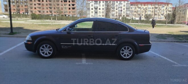 Volkswagen Passat 2004, 265,000 km - 1.8 l - Bakı