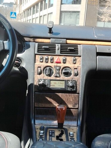 Mercedes E 240 1998, 555,000 km - 2.4 l - Bakı